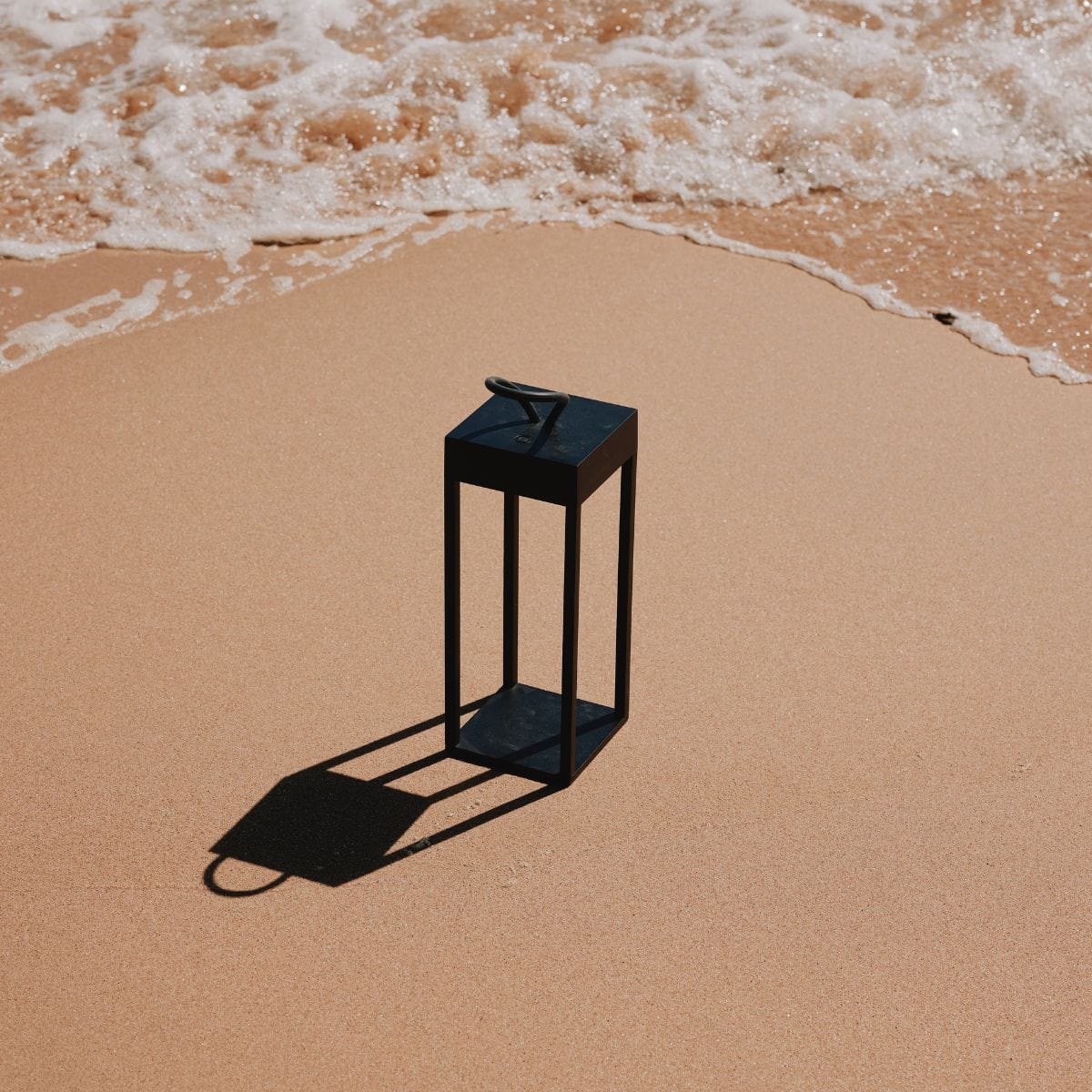 MARTIN OUTDOOR RECHARGEABLE TABLE LAMP