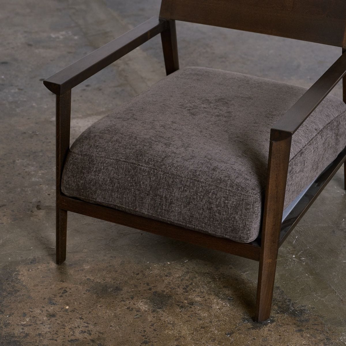 AVILA ARMCHAIR