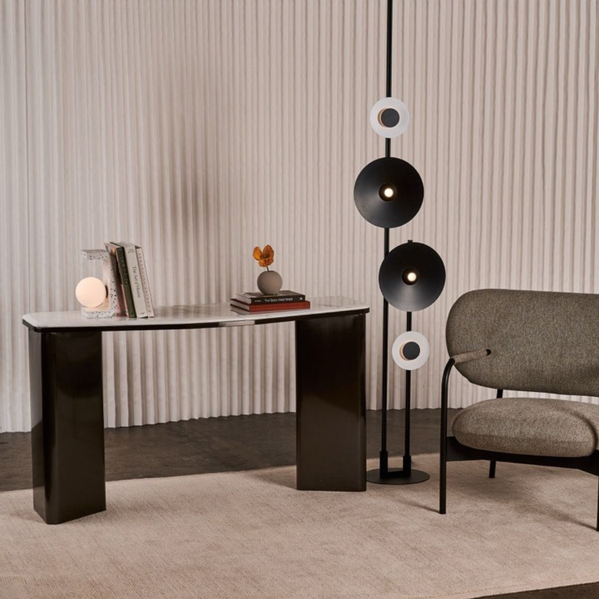 BILIA CONSOLE TABLE