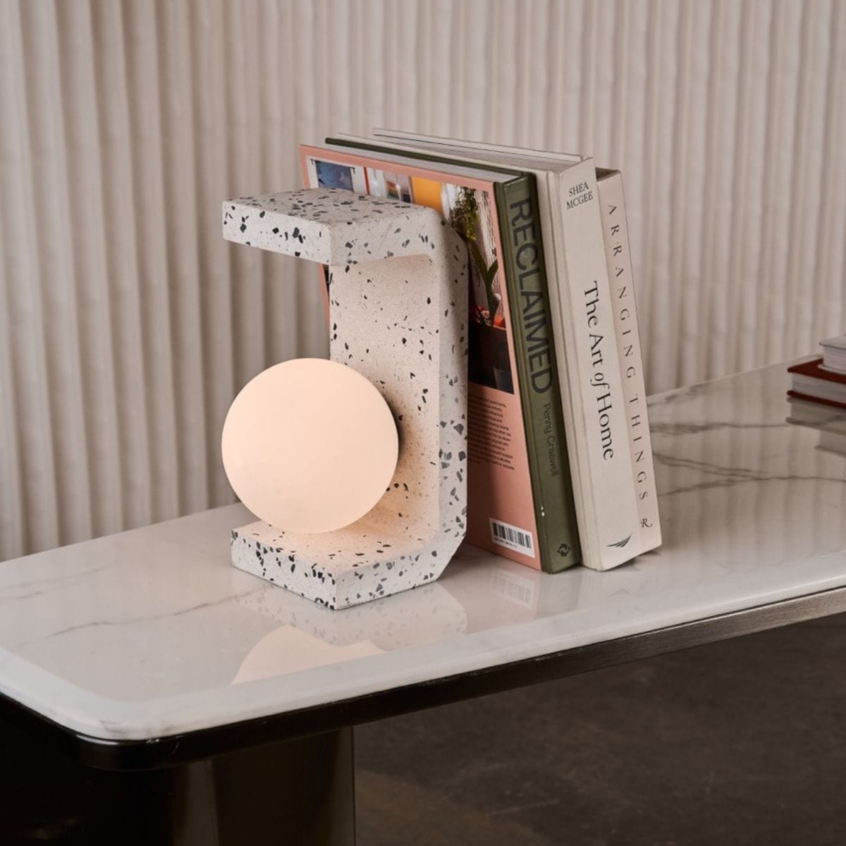 BILIA CONSOLE TABLE