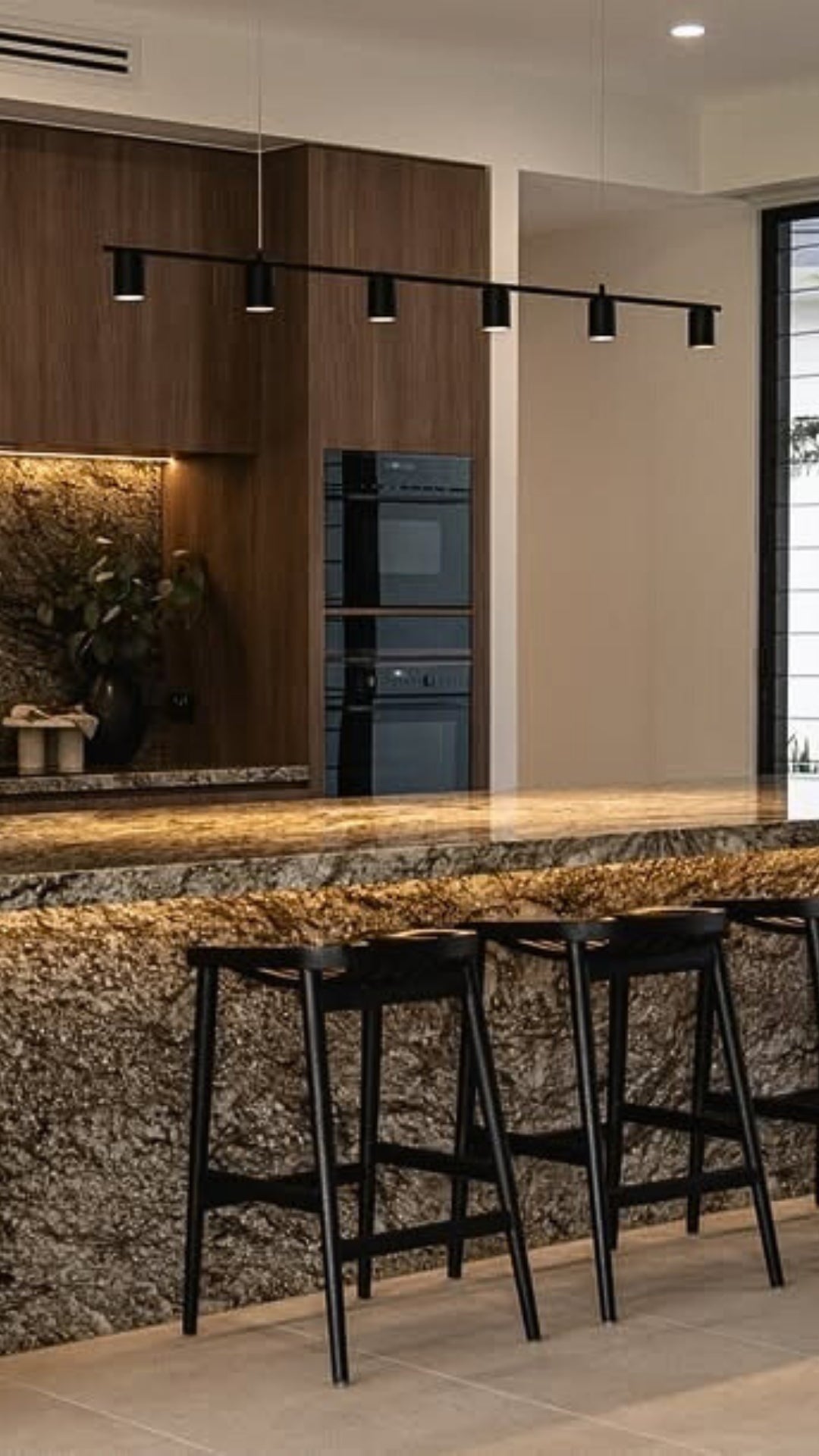 Capri 6 Linear Pendant