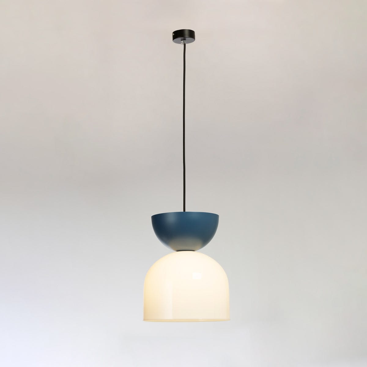 Cambio Shade C Blue with Shade E Opal on Accord Black - Light on