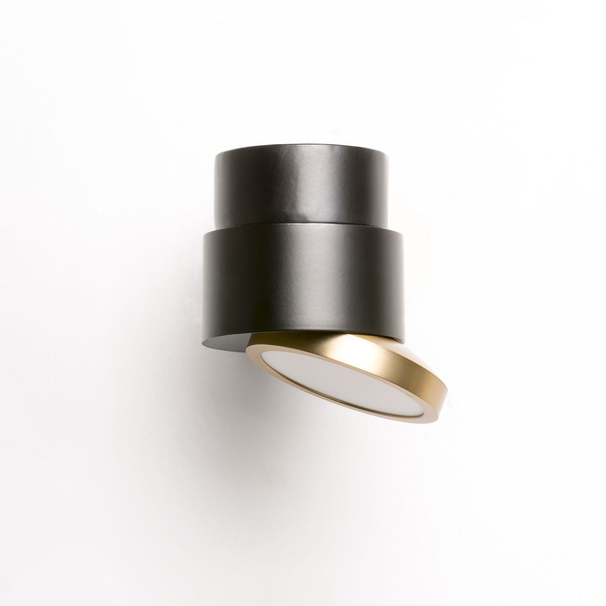 FULCRO LED WALL LIGHT OFF