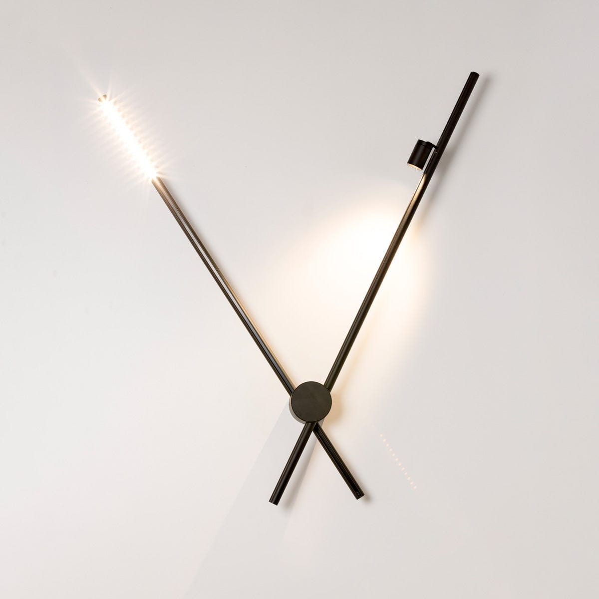 MAGMINI 2 ARM ROTATING TRACK WALL/CEILING LIGHT