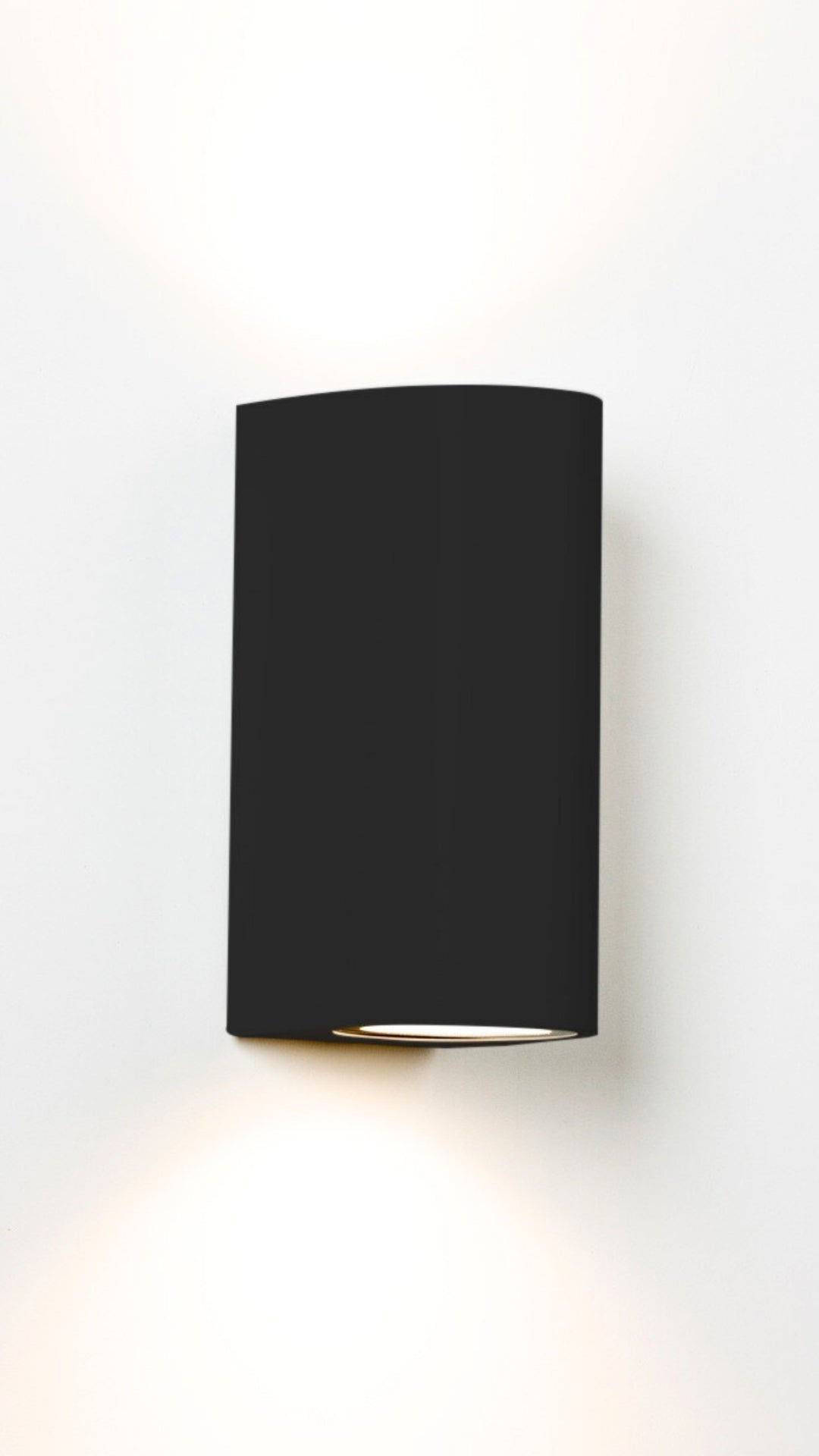 Nordz Large IP65 Outdoor Wall Light