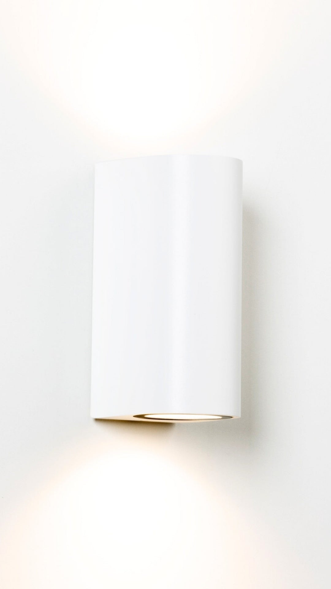 Nordz Large IP65 Outdoor Wall Light