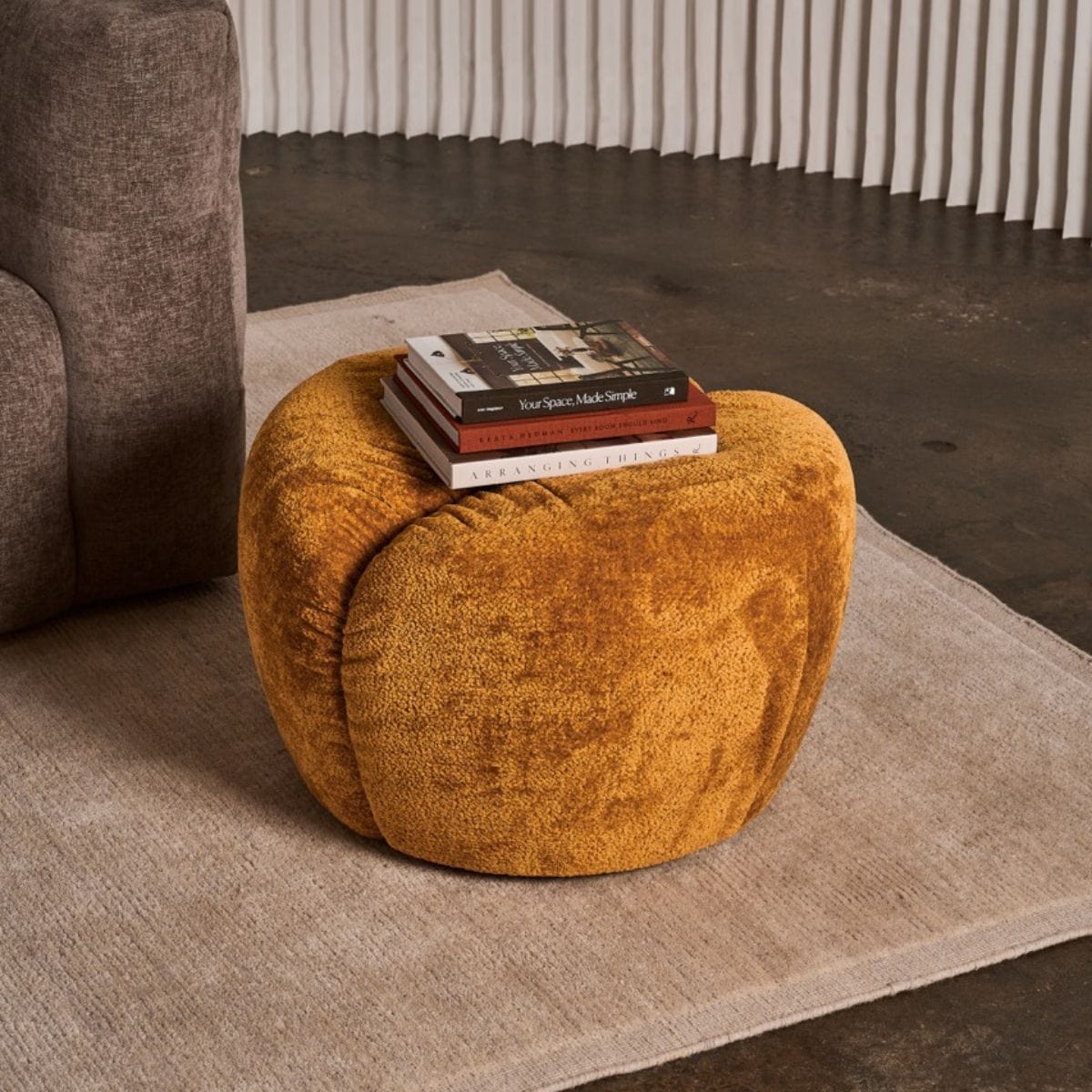 NOVARA OVAL OTTOMAN