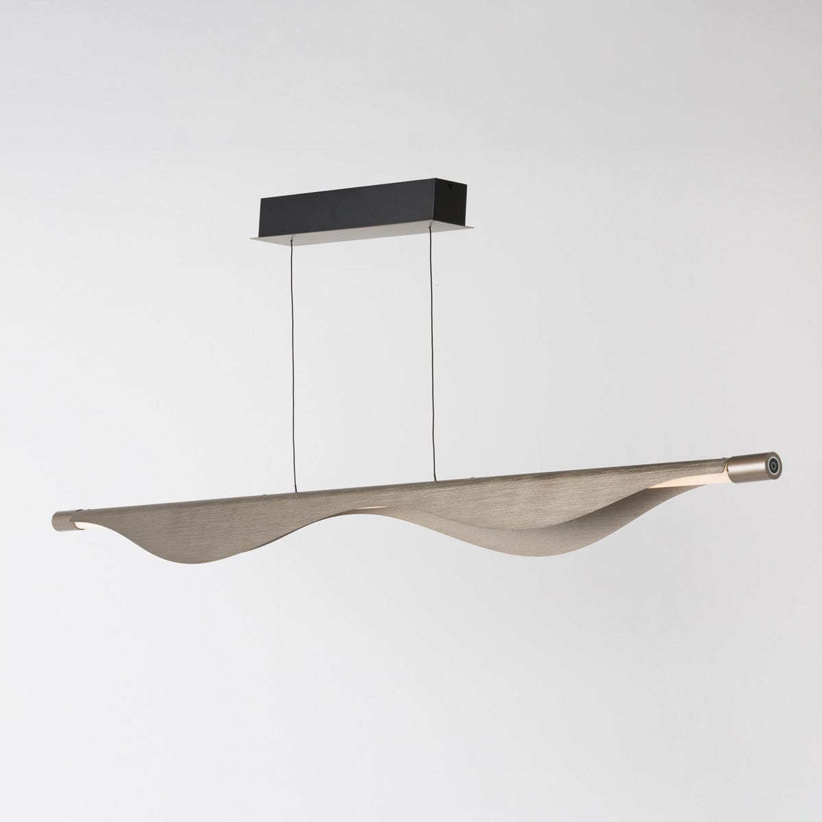 RIAN LINEAR PENDANT LIGHT