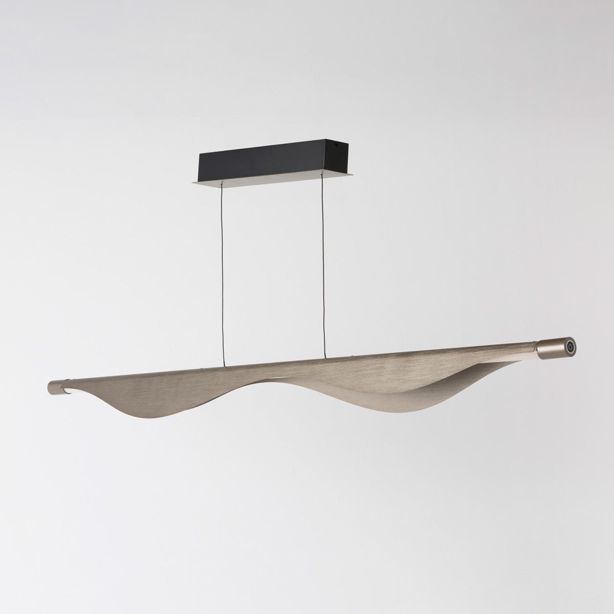 RIAN LINEAR PENDANT LIGHT