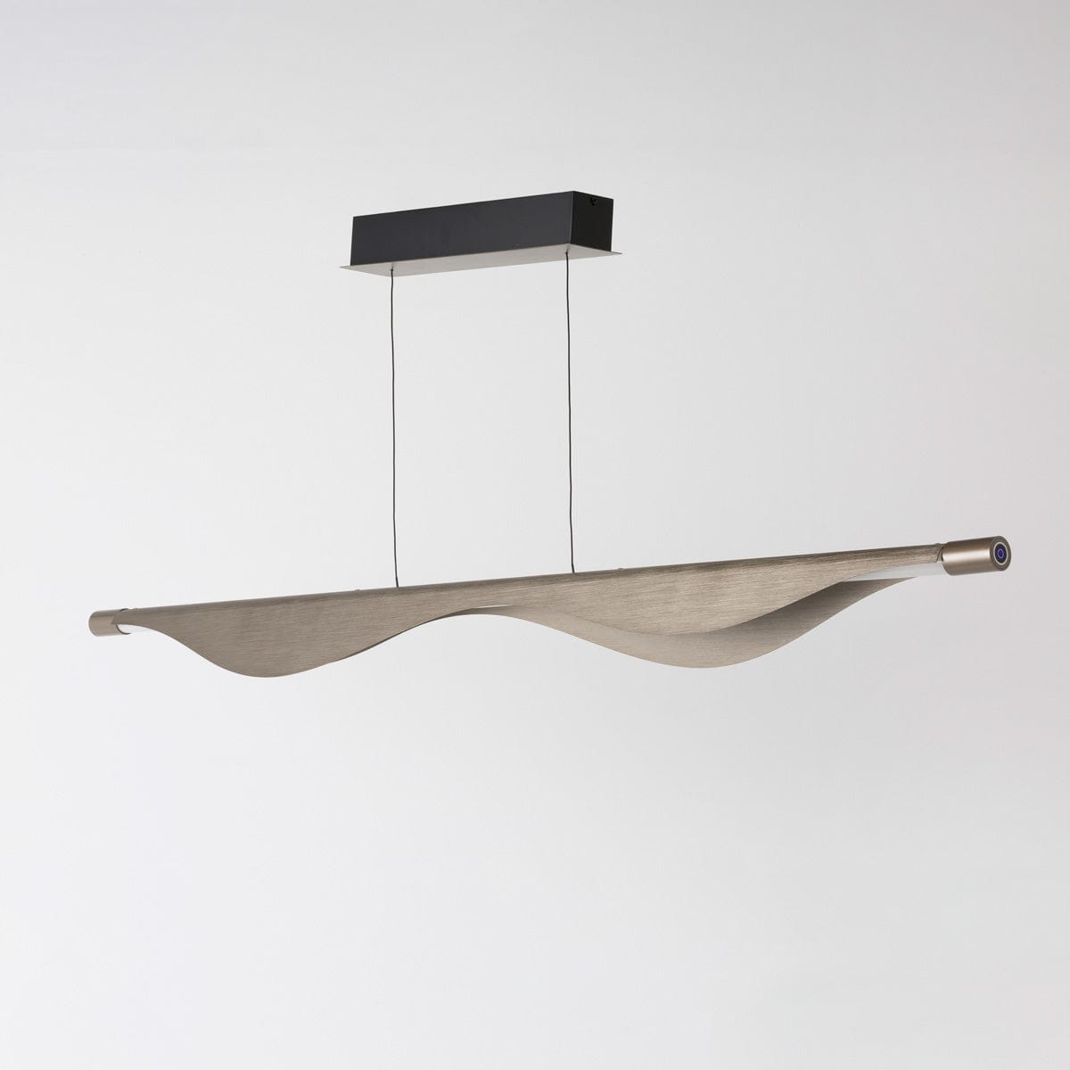 RIAN LINEAR PENDANT LIGHT