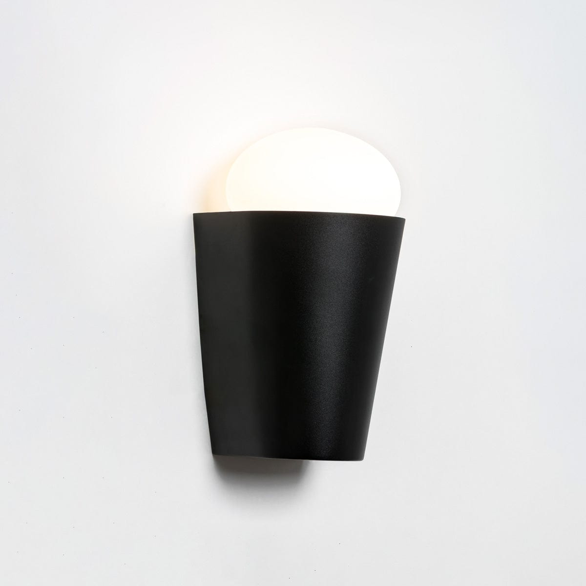 SONETTE 1 WALL LIGHT ON