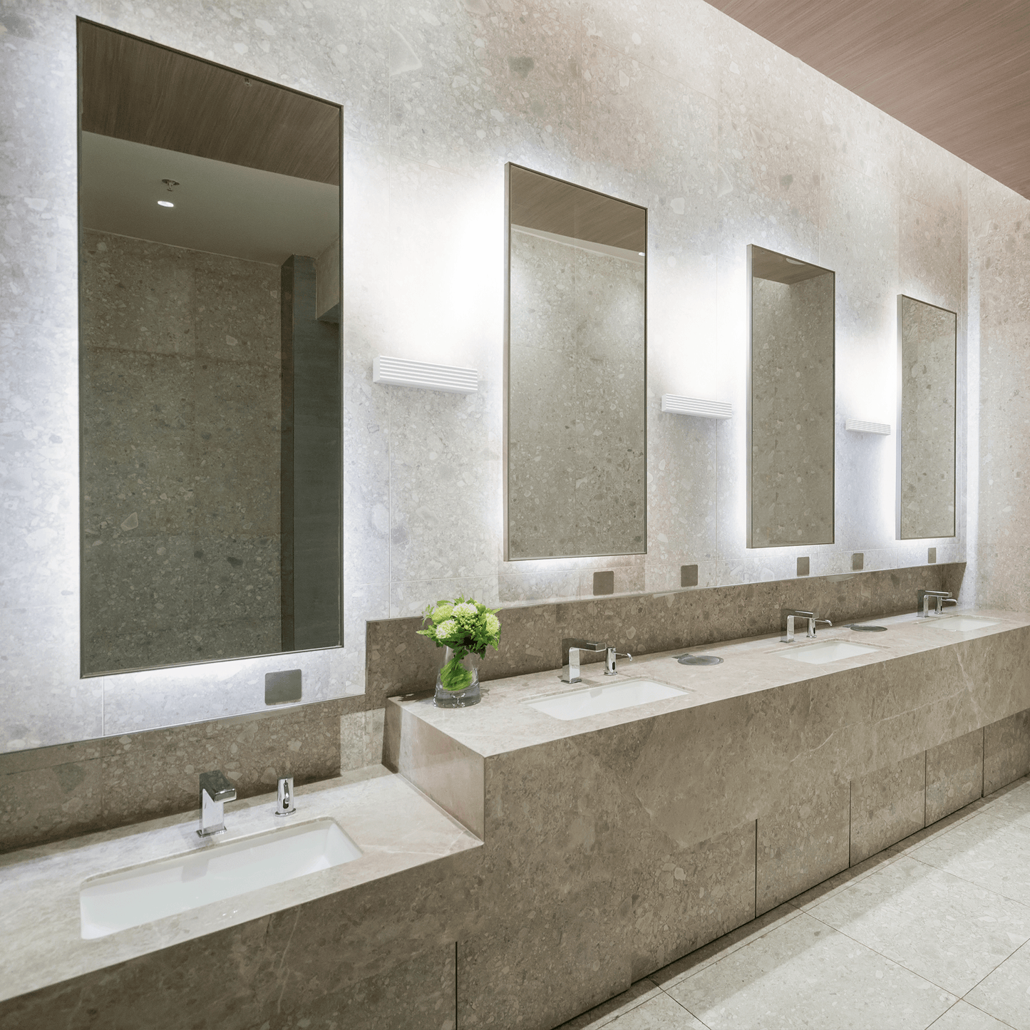 VILI WALL LINEAR